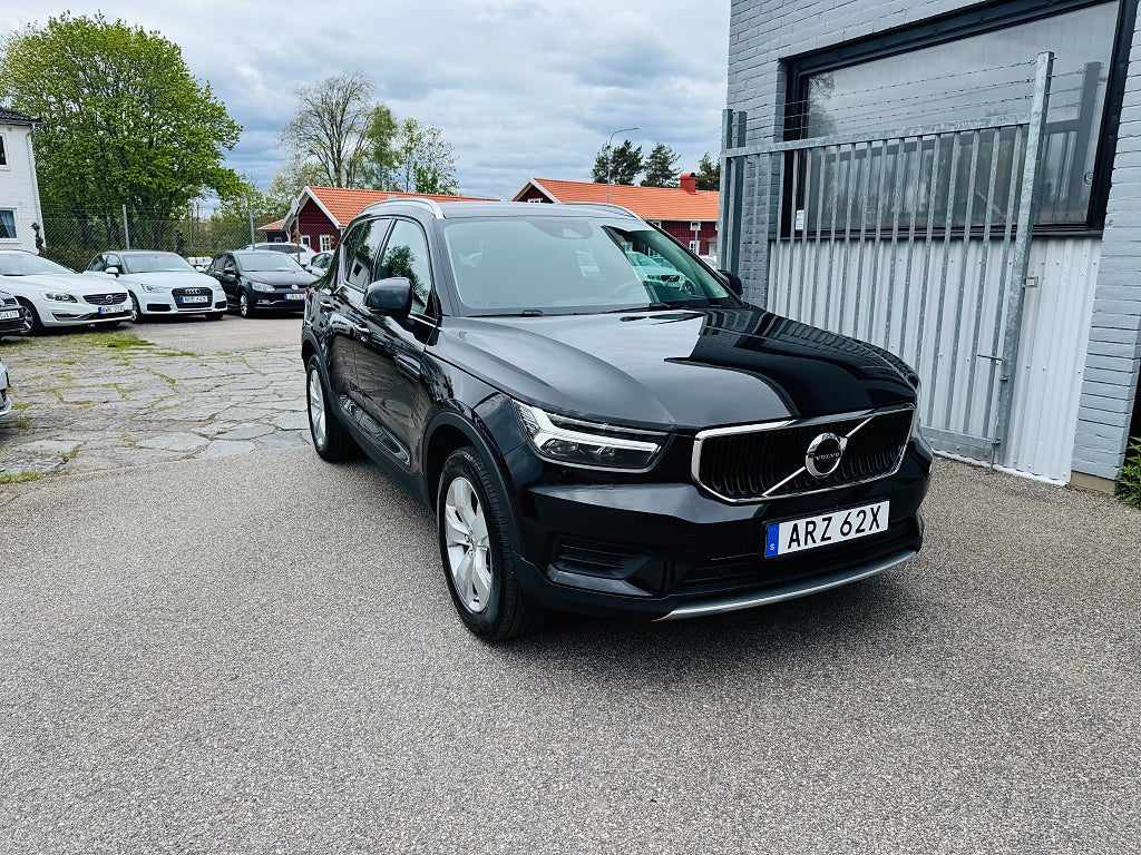 Volvo XC40 T2 129HK AUTOMAT MOMENTUM EDITION / VÄRMARE