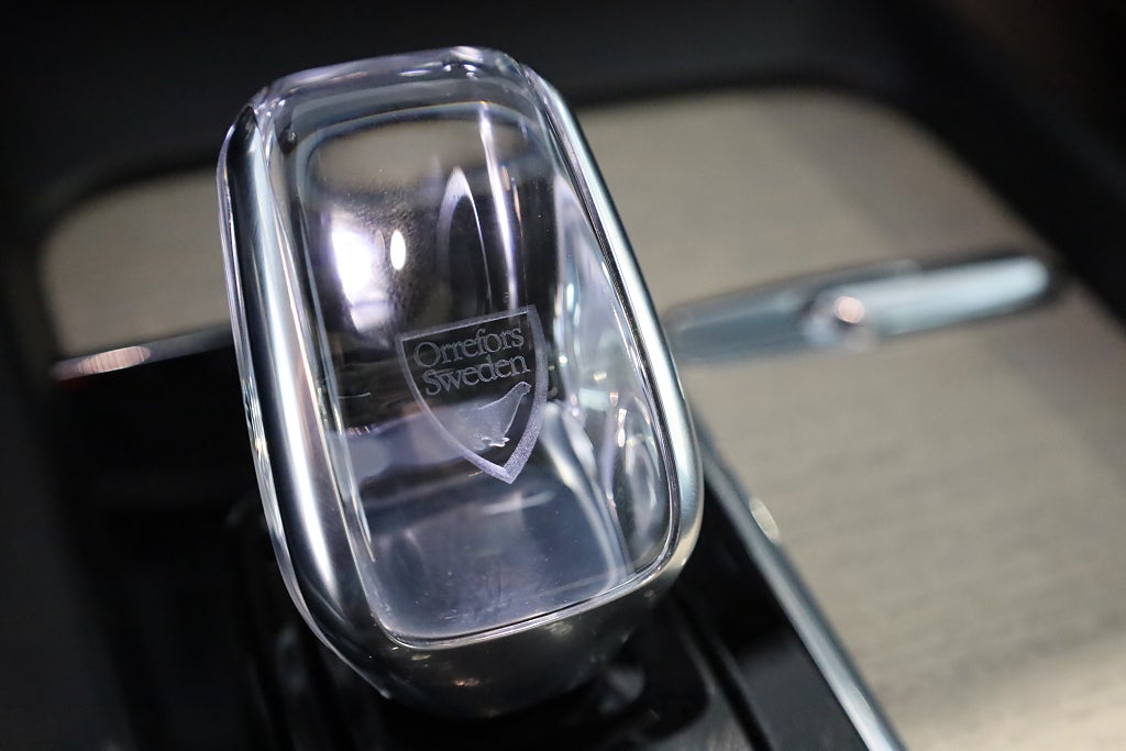 Volvo XC60 Recharge T8 AWD Inscription Orrefors Pano H&K 360° 2021