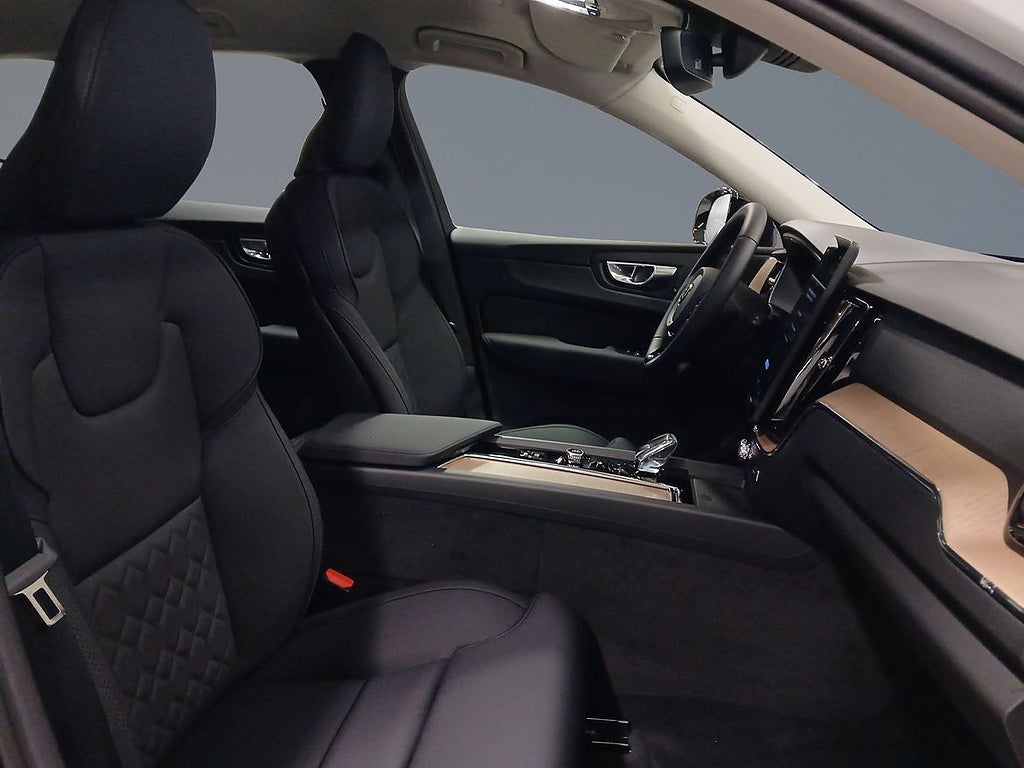 Volvo XC60 T6 Plus Dark Nordic Edition