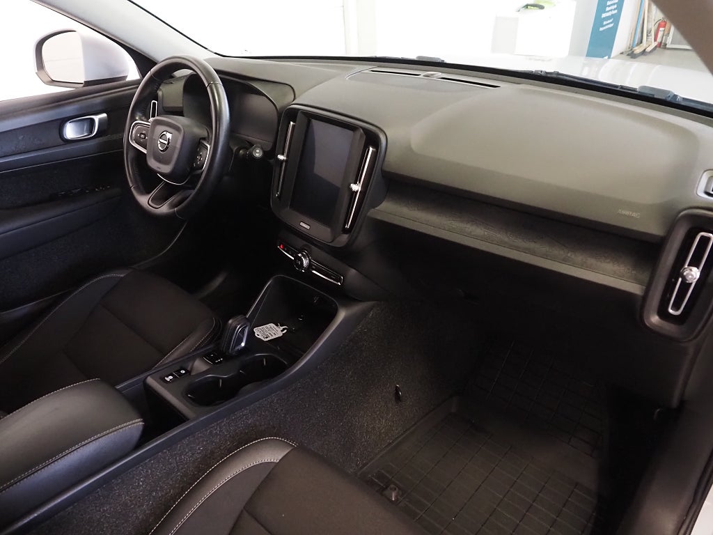 Volvo XC40 D3 150hk AWD Geartronic Kinetic | Drag | D-värm | 2020