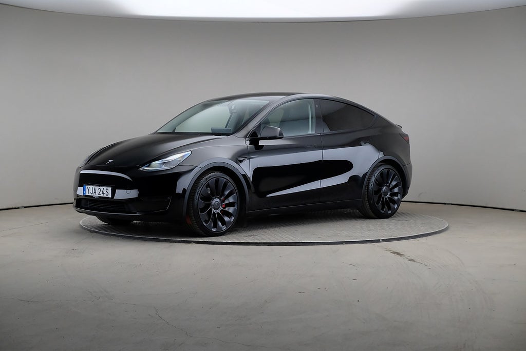 Tesla Model Y Performance 534hk AWD Drag