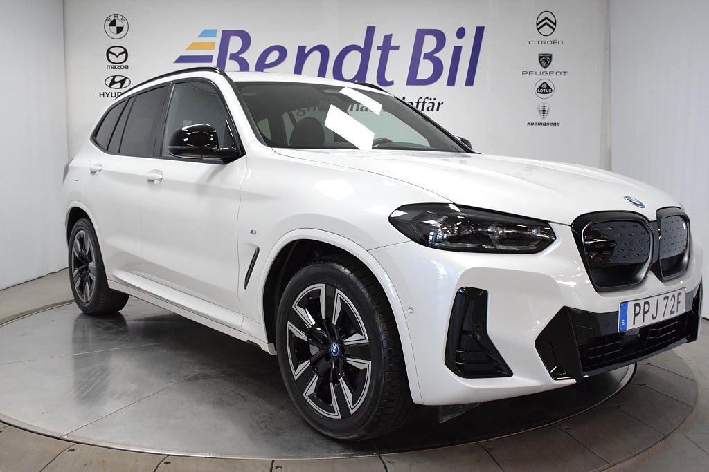 BMW iX3 Charged | Rattvärme | Dragkrok | HU-D | Panorama