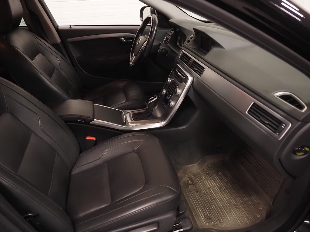 Volvo V70 D2 Geartronic Momentum Drag BLIS Farthållare Skinn 2015