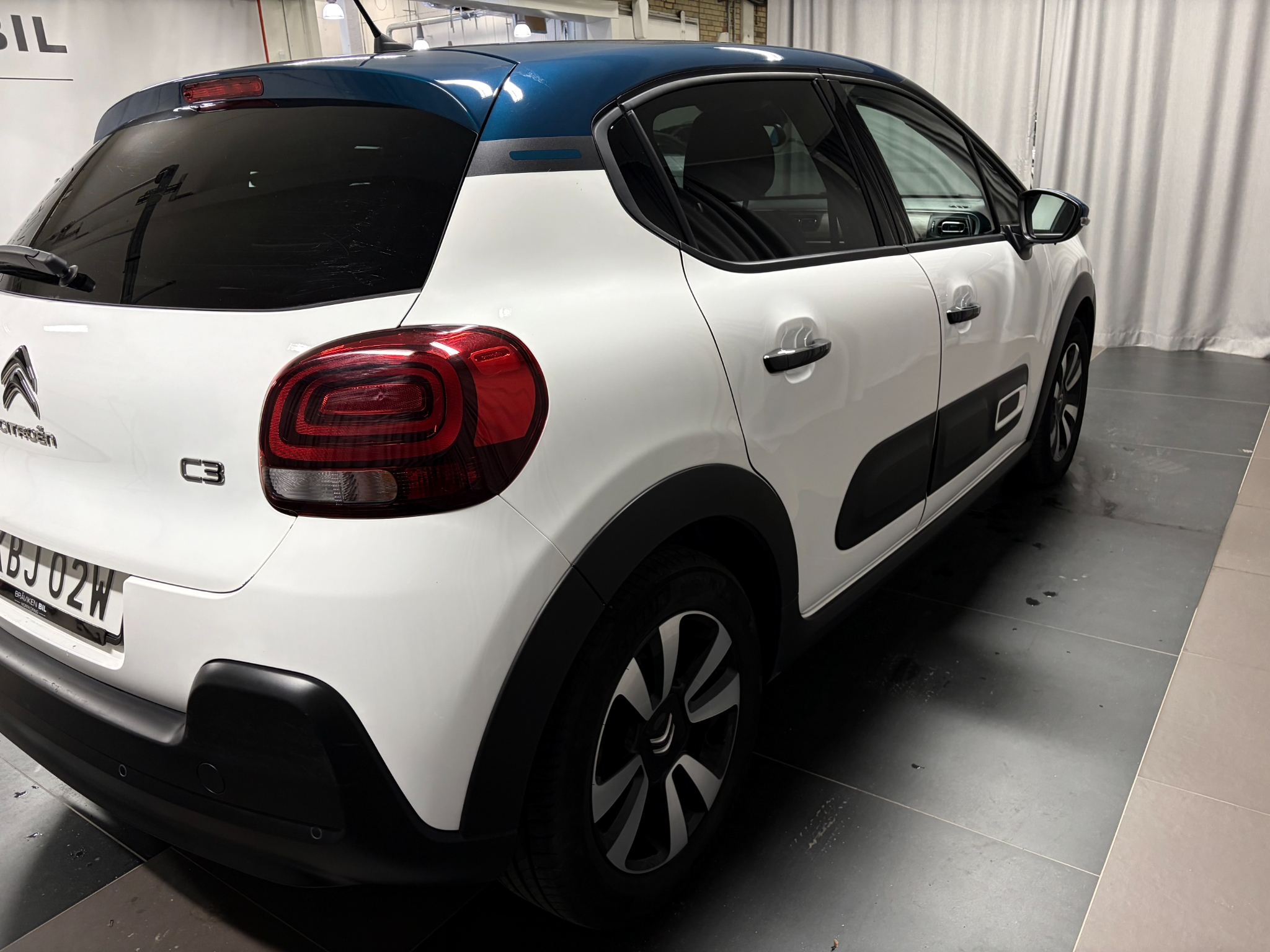 Citroen C3 SHINE PureTech 110 AUT Inkl 2023, bild 4/10