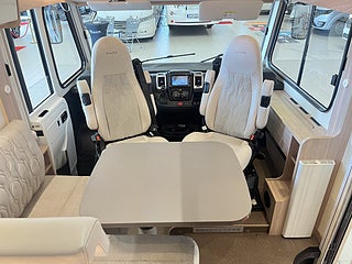 Husbil-integrerad Bürstner LYSEO TIME LIMITED 12 av 26
