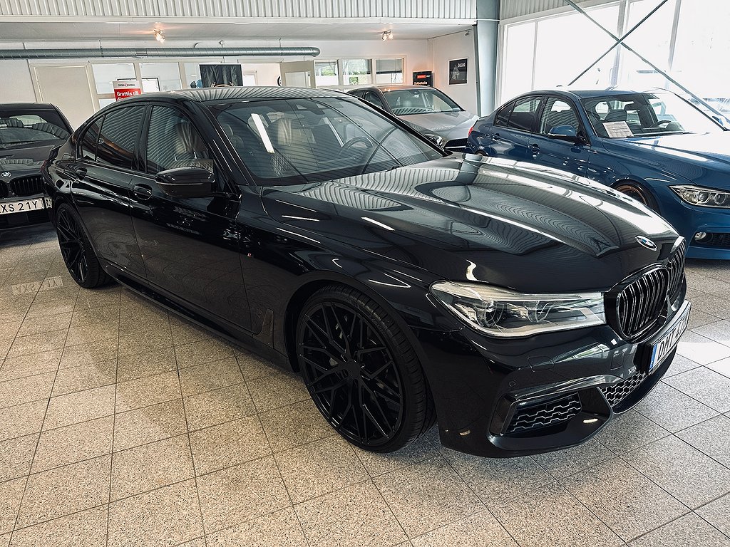 BMW 750 d xDrive M-sport M Performance 500hk 22" Svart optik