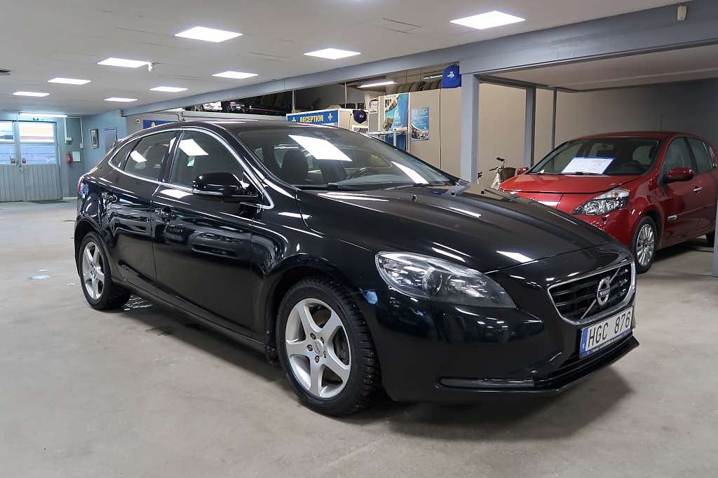 Volvo V40 D3 Momentum Euro 5 / Backkamera / M-värmare