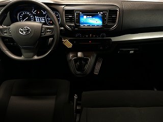 Toyota Proace Verso 1.5 D-4D 9-sits/Drag/S&V-däck/M-värmare