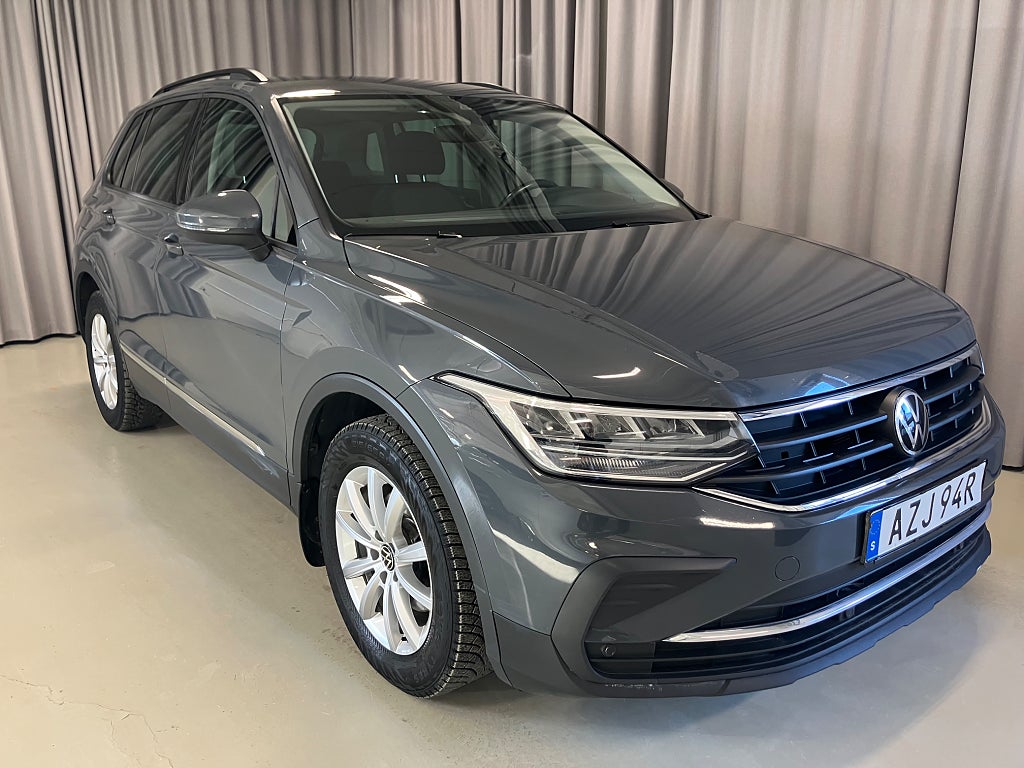 Volkswagen Tiguan 1.5 TSI 150hk Base Drag Pvärm Backkamera 