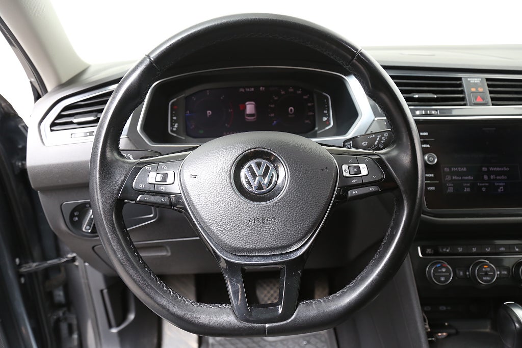 Volkswagen Tiguan Allspace 2,0 TDI 200hk 4M R-Line 7-sätes Värmare Drag