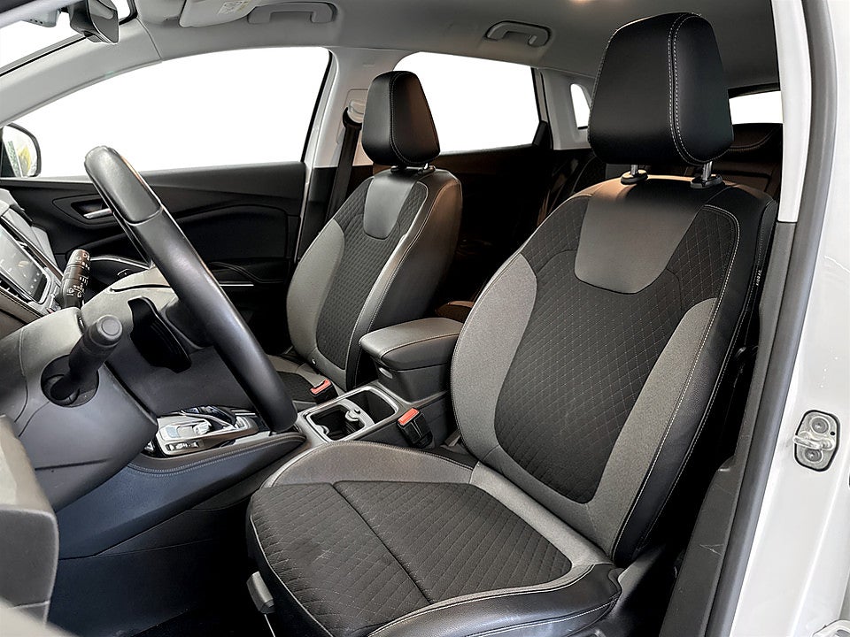 Bild på Opel Grandland X Innovation PHEV 300hk Aut AWD DRAG EL-BAKLUCKA