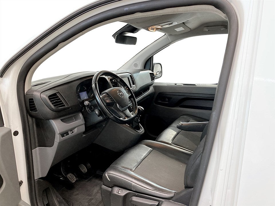 Bild på Opel Vivaro Premium 2.0 120hk L3 - B-KAMERA, CARPLAY