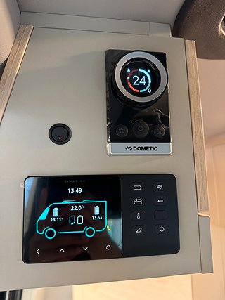 Husbil-halvintegrerad Robeta Womondo Pegasus Mercedes 150HK AUT 19 av 26