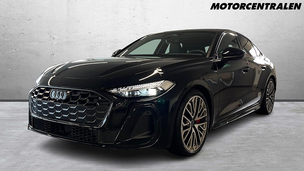 Audi A5 Sedan e-hybrid quattro LIMOUSINE E-HYBRID QUATTRO \"NYA\"