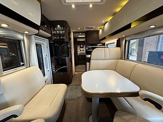 Husbil-integrerad Concorde Credo 840 L IVECO (170HK AUTOMAT) Långbädd! Stort badrum! ALDE! 5 av 26