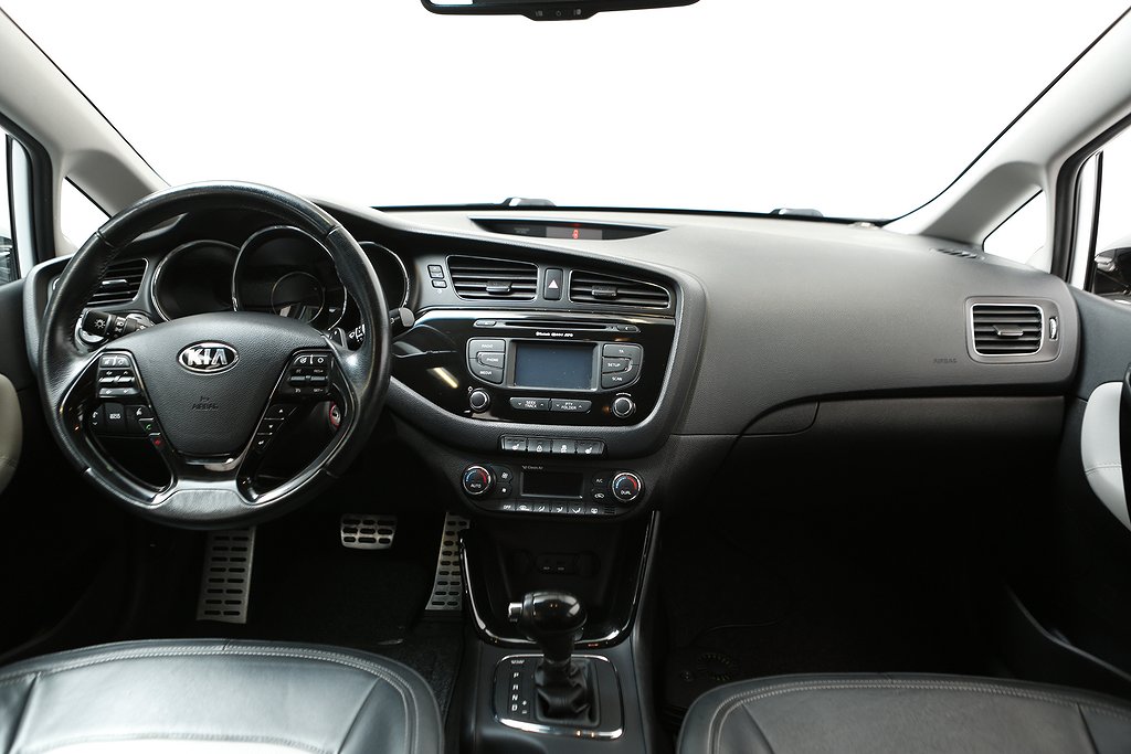 Kia Ceed 1,6 CRDi Business Aut Skinn B-kamera Motorv Drag 2015