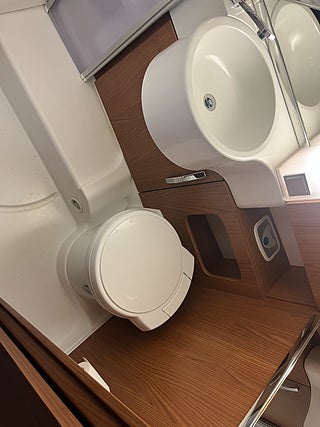 Husbil-halvintegrerad Hymer T 674 SL 26 av 30