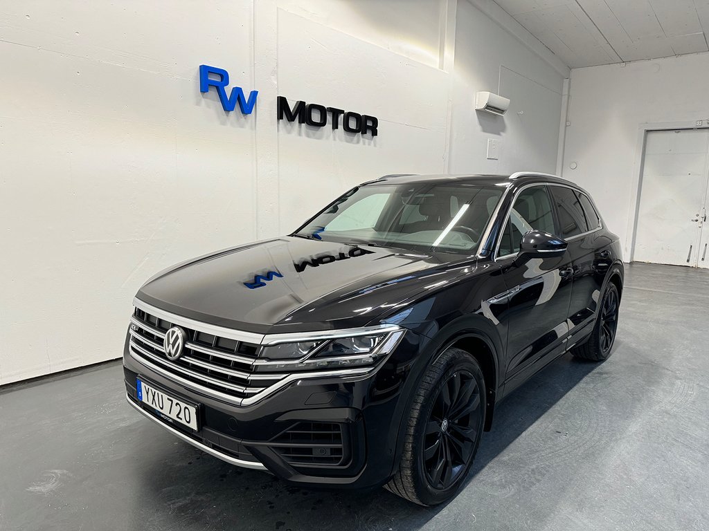 Volkswagen Touareg 3.0 V6 4M 286hk R-Line Luft Drag D-värm