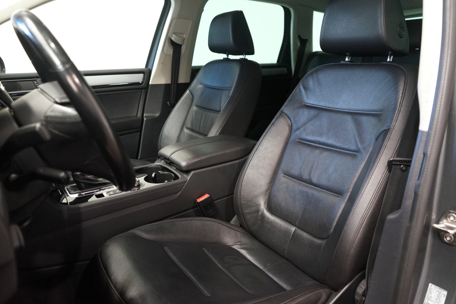 Volkswagen Touareg 3.0 V6 TDI BMT 4Motion Automat Värmare Dragkrok 204hk 2018 - miniatyr 11