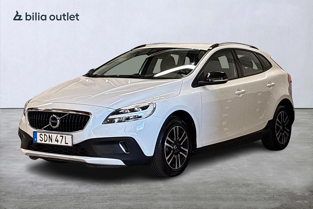 Volvo V40 Cross Country T3 aut Adv Edition 152hk Drag P-värm PDC
