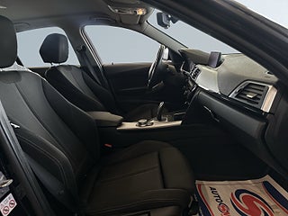 BMW 320D xDrive Steptronic Sport line S&V-hjul/Drag/Mvärm/Navi