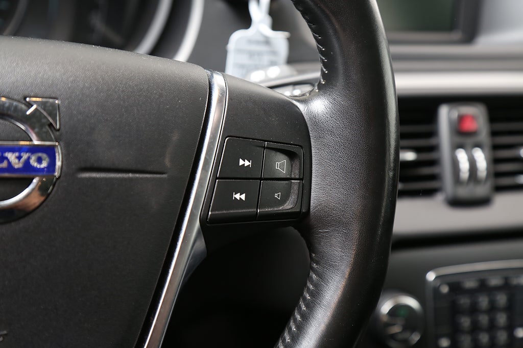Volvo V40 T3 150hk Kinetic Kamera P-sensorer 2013