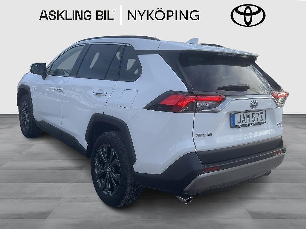 Toyota RAV4 2023 - miniatyr 3