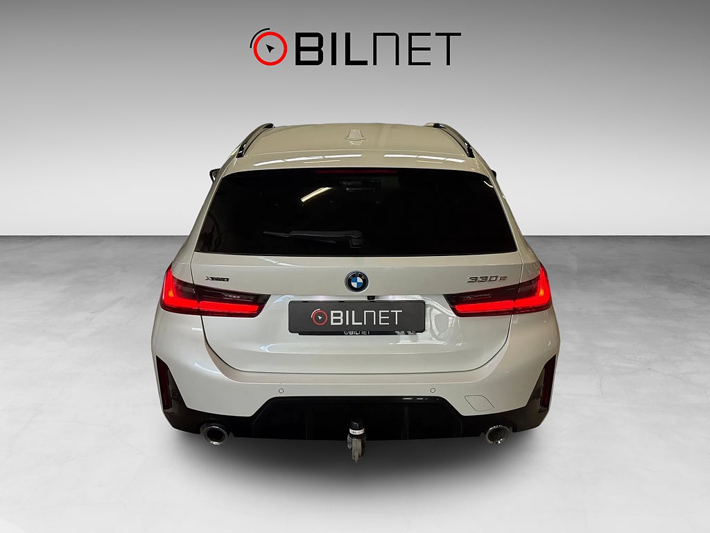 BMW 330e xDrive Touring M Sport Mineral 19" Värmare Kamera Drag
