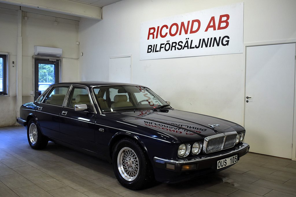 Jaguar XJ 40 Daimler Klassisk lyxbil i bruksskick