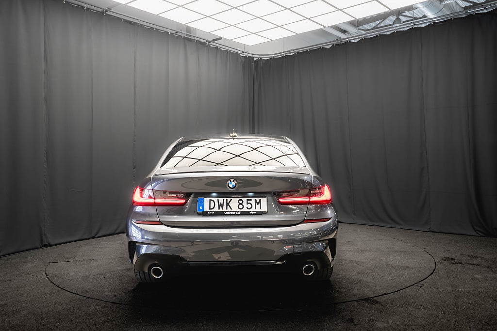 BMW 330e M Sport SHADOW 19'' COCKPIT P-VÄRMARE HiFi