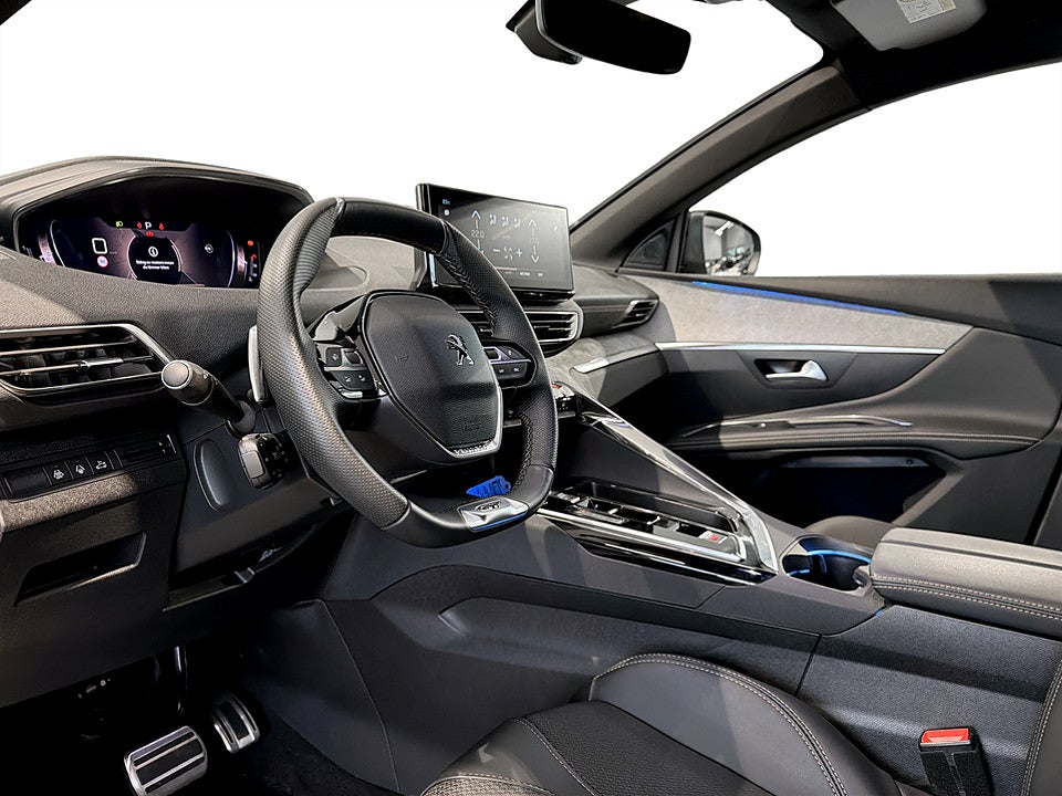 Bild på Peugeot 5008 GT 1.2 PT 130hk Aut 7-SITS B-KAMERA CARPLAY