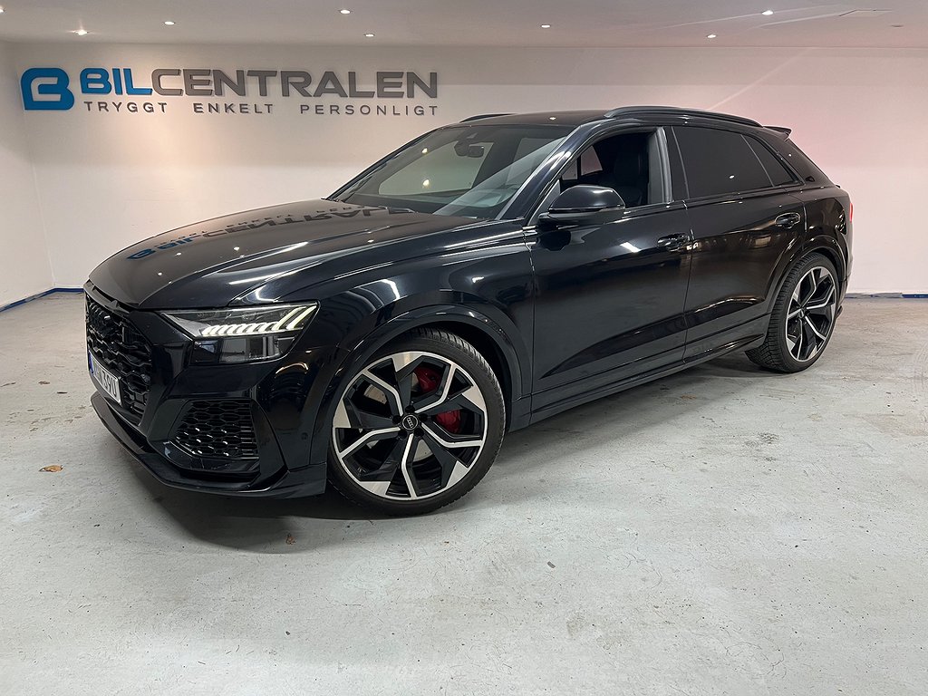 Audi RSQ8 RSQ8 TipTronic Black edition Pano Massagestolar fram