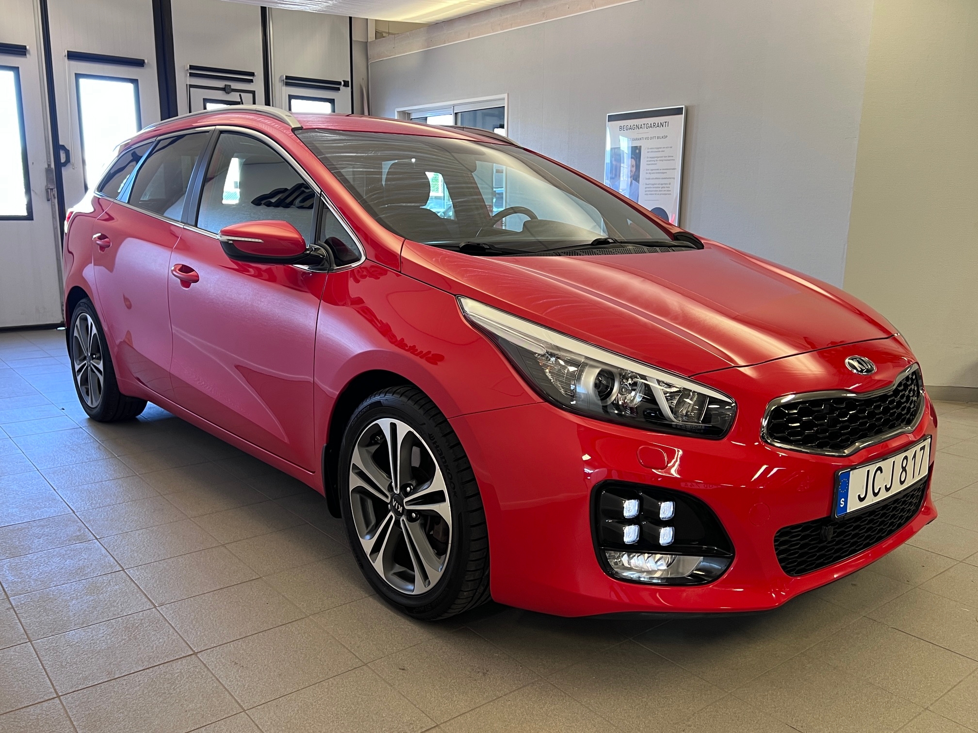 Kia Ceed SW 1.6 CRDi Aut Drag GT-Line 2016, photo 5/51