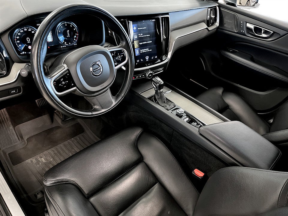 Bild på Volvo V60 Inscription Teknikpaket T5 250hk H/K 360° PANO ELSTOL