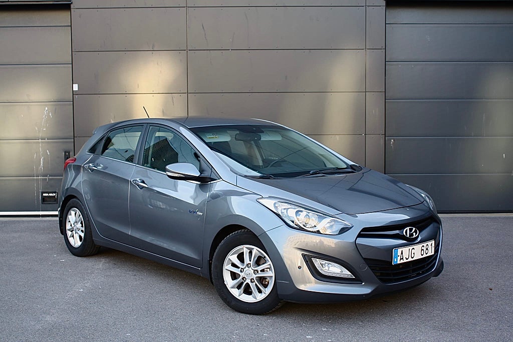 Hyundai i30 1.6 CRDi Business |B-kamera |Elstol |Keyless |1 Ägare 