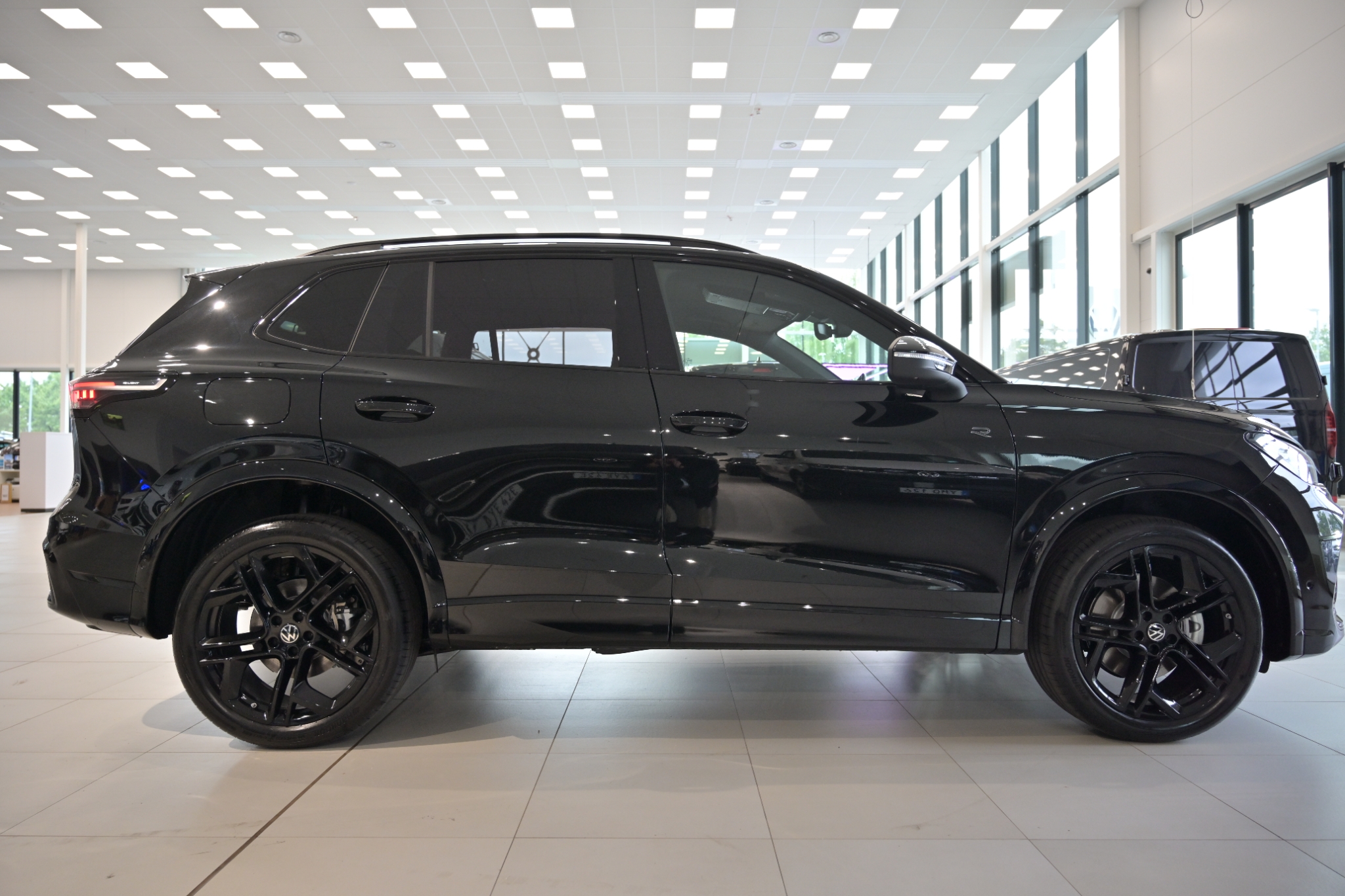 Volkswagen Tiguan eHybrid R-Line SWE 2026, bild 6/10