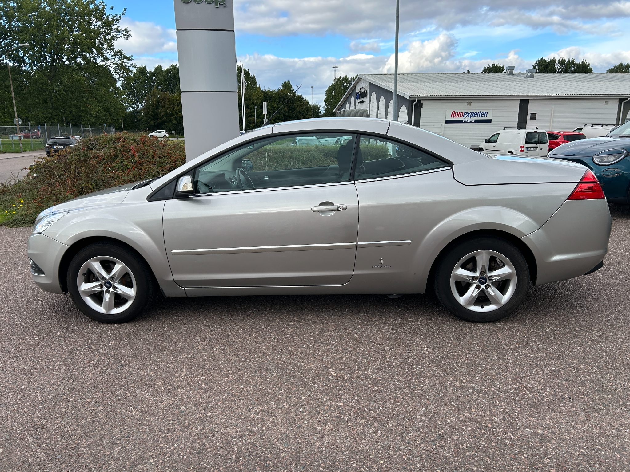 Ford Focus CC Cab 1.6 Trend Euro 4 2010, bild 6/10