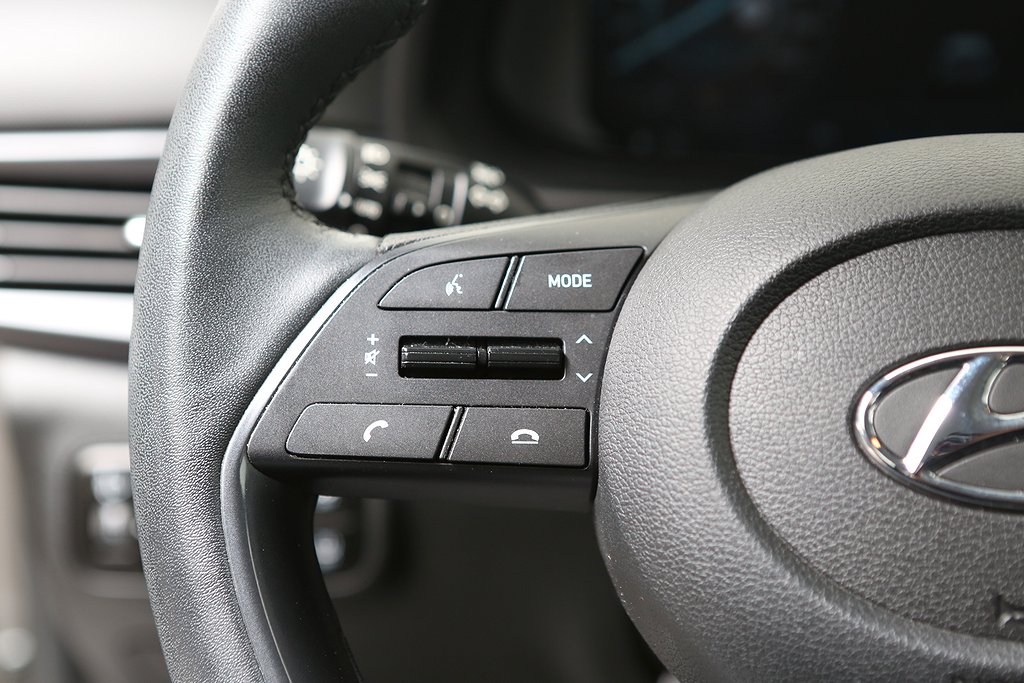 Hyundai i20 1,0 T-GDI 100hk Essential Aut 5D Motorvärmare 2022