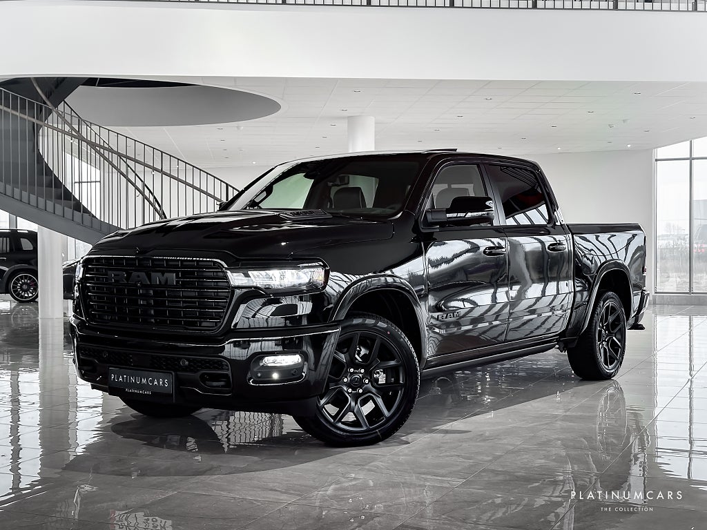 Dodge RAM 1500 Laramie Night Premium 2025 / NYA MOD/LEASEBAR