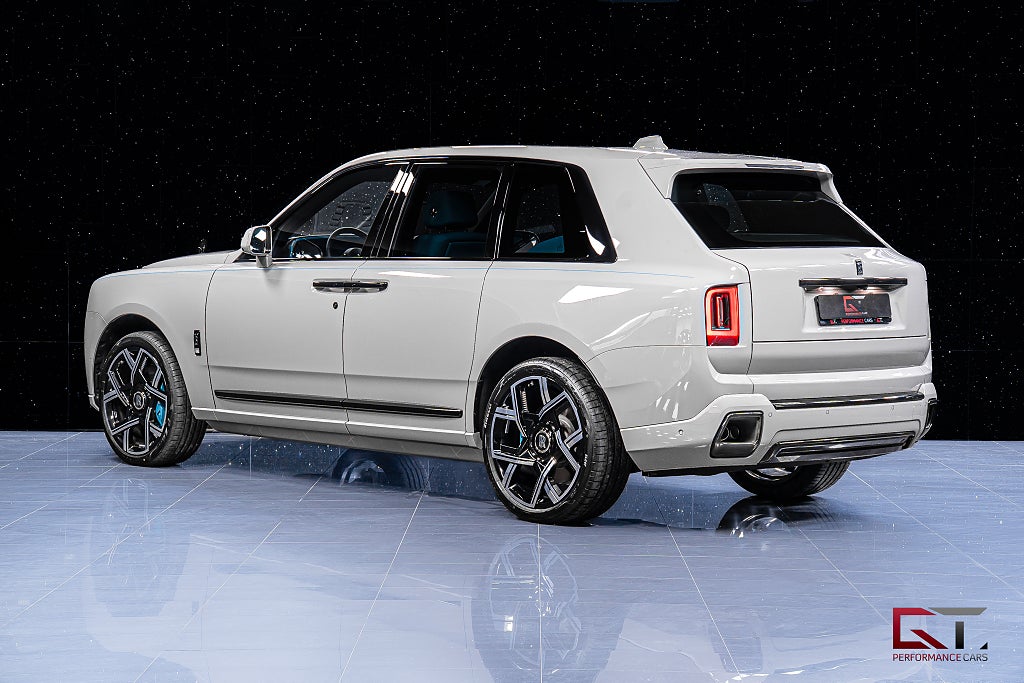 Rolls-Royce CULLINAN BlackBadge Series ll MY26 MOMS 23" Turchese Stars
