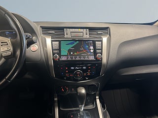 Nissan Navara Dubbelhytt 2.3 dCi 4WD MOMS Dvärm Drag Bkamera Kåpa S&V – bild 11