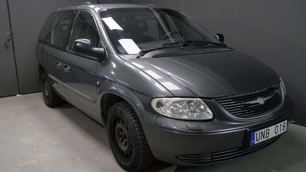 Chrysler Voyager 3.3 V6 Nybesiktad Nyservad 7-sits Automat Fjärrnyckel