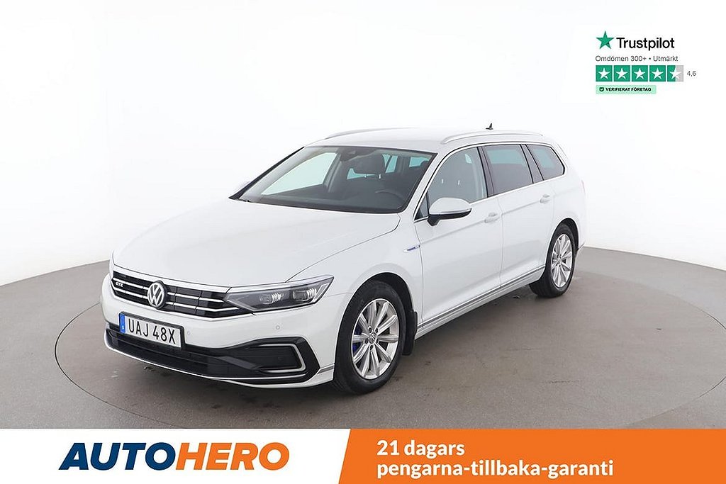 Volkswagen Passat Sportscombi GTE / M-Värmare, CarPlay, Drag