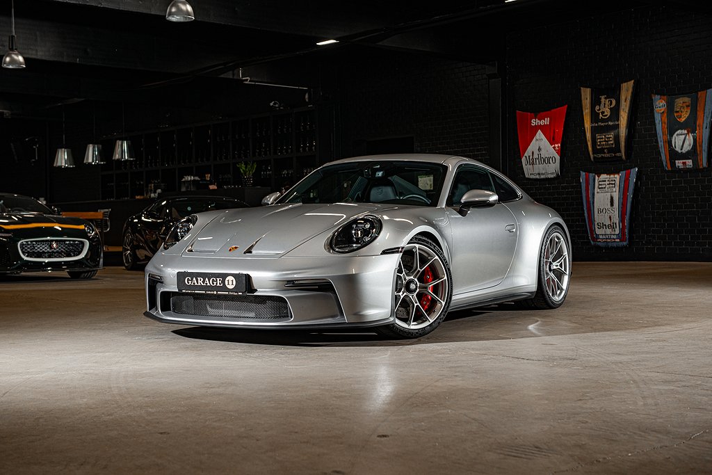 Porsche 992 GT3 Touring / Houndstooth / 152 mil