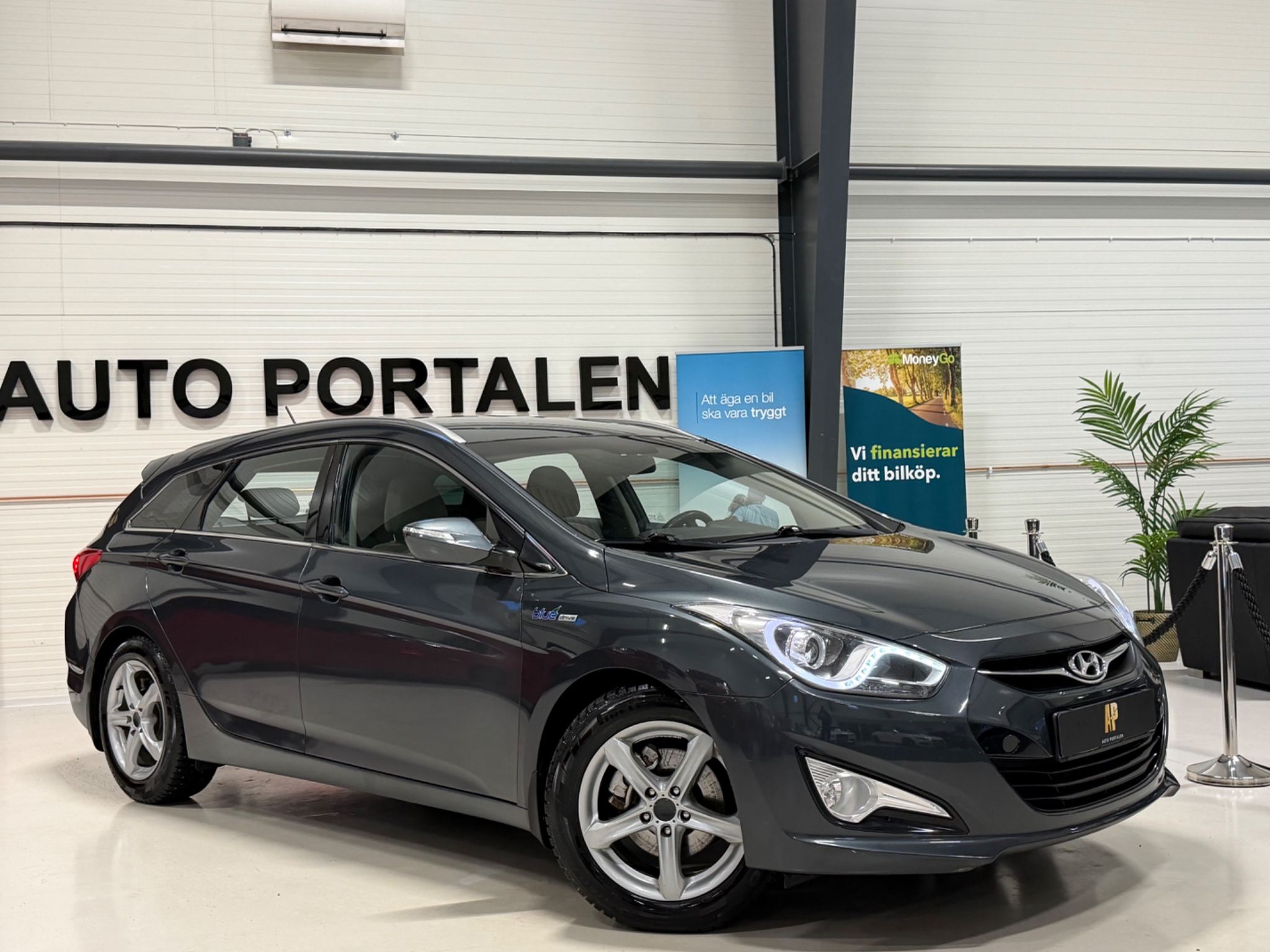 Hyundai i40 cw 1.7 CRDi Select 2012, bild 2/45
