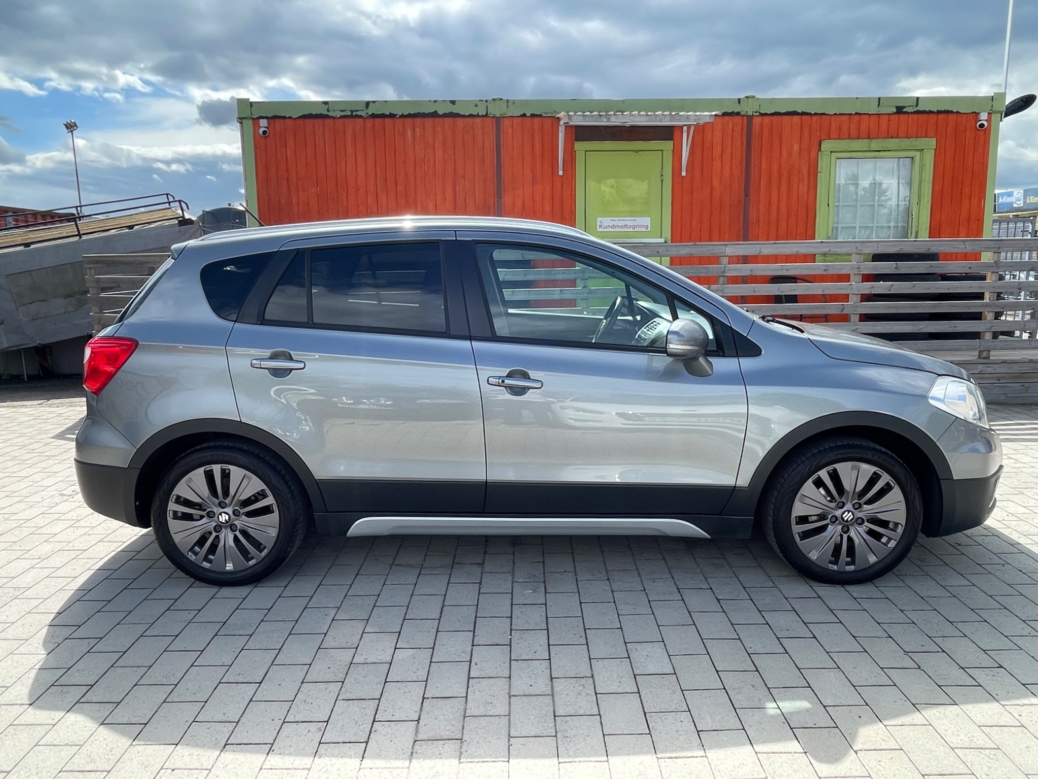 Suzuki S-Cross SX4 1.6 DDiS 2015, bild 4/52