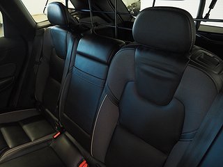 SUV Volvo XC60 16 av 24