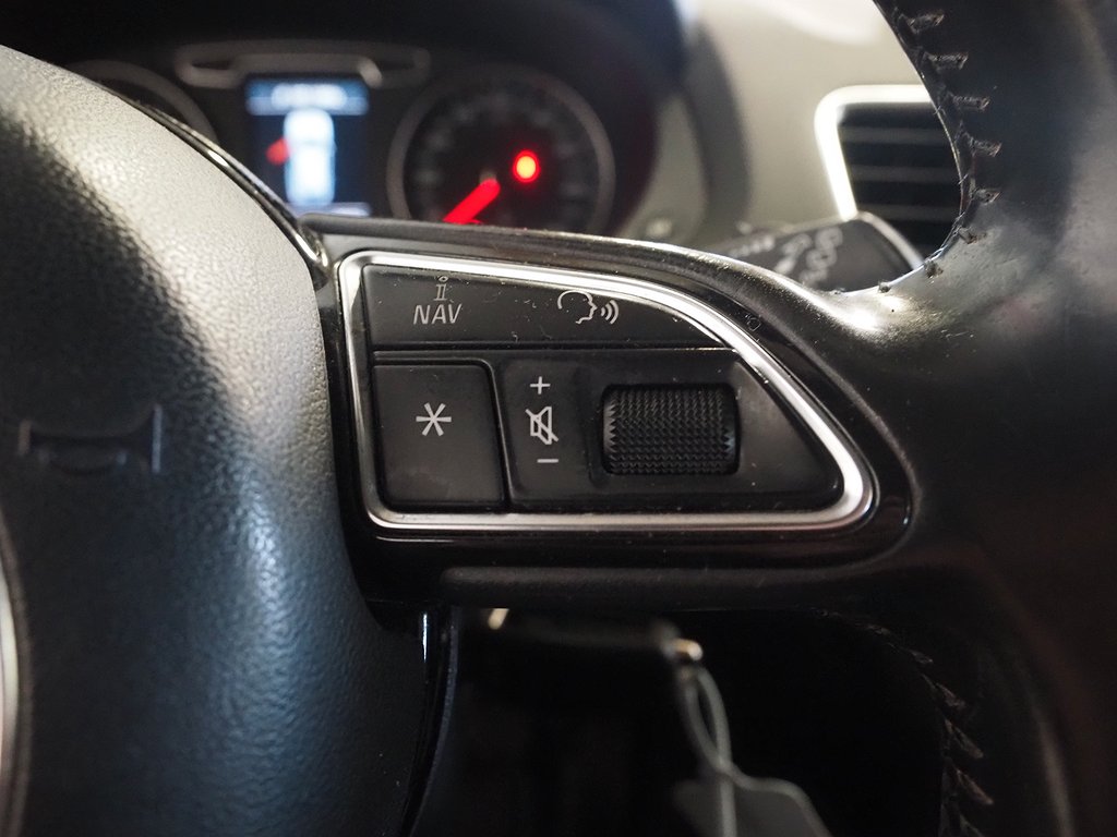 Audi Q3 2.0 TFSI Quattro Comfort Drag 2012