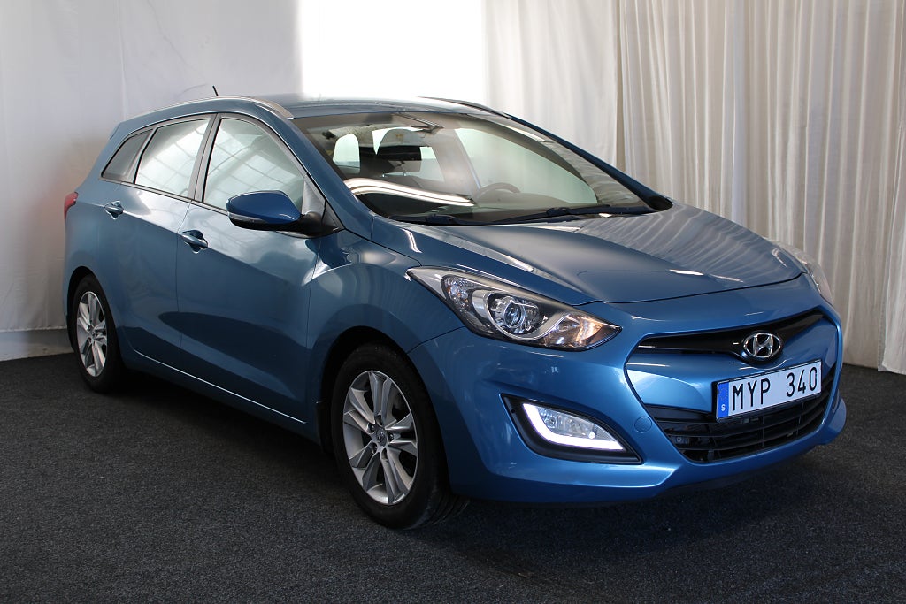 Hyundai i30 Kombi 1.6 CRDi Business |1-Ägare|Blåtand|S&V-hjul|110hk