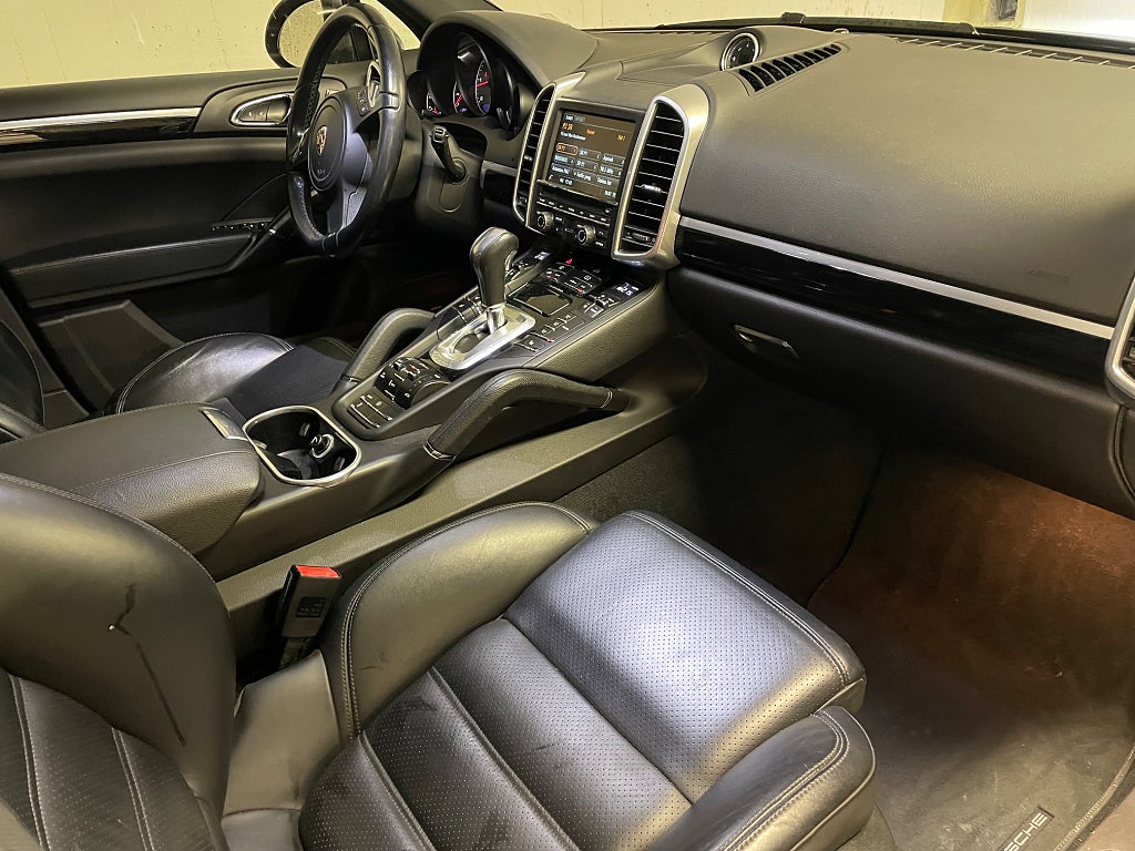 Porsche Cayenne S 2014 - miniatyr 9
